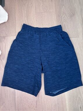 Lululemon Athletic man Shorts XS